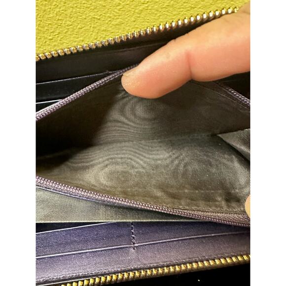 Rare Purple‎ Gucci Guccissima Long Wallet Zip Around*Beautiful! Great Condition! - Picture 9 of 12